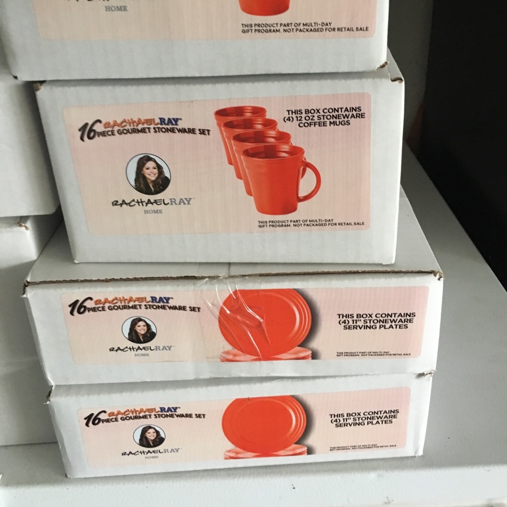 Rachel Ray dinnerware set